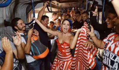 Isabella Chams, Reina del Carnaval de Barranquilla 2020, rumbo al 'Metro'.