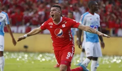 Michael Rangel, celebrando la anotación ante Junior que lo convirtió en goleador de la Liga.