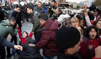 La Policía considera inaceptable la letra de la canción.