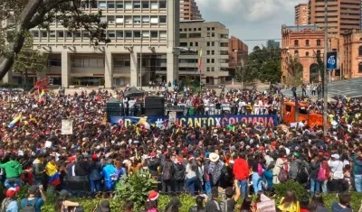 Marchantes se congregan a esta hora en varios sitios de Bogotá.