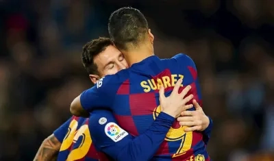 Jugadores del Barcelona celebran un gol. 