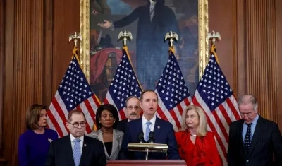 En una conferencia de prensa los demócratas reveleraon dos artículos de juicio político, acusando al presidente Donald J.Trump de abuso.