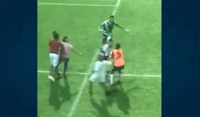 Momento de la batalla campal. 