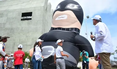 Fernando Carrillo, Procurador General, durante su visita a Barranquilla.