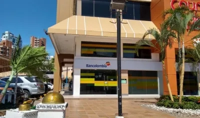 Bancolombia Country Plaza.