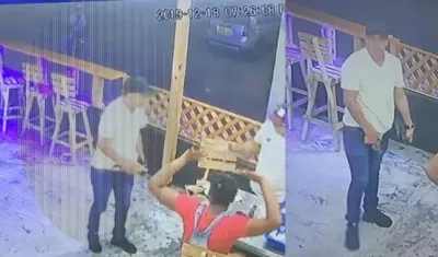 En la foto se observa el ladrón y su cómplice en moto.