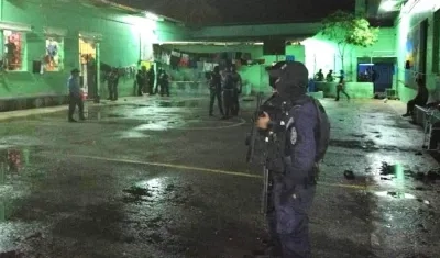 Autoridades tomando el control de la situación.