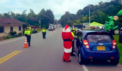 Un componente de 7.000 uniformados de la Dirección de Tránsito y Transporte de la Policía Nacional estarán desplegados en las distintas vías del país. 