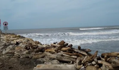 Capitanía de Puerto extendió alerta por los vientos y el fuerte oleaje en el Mar Caribe.