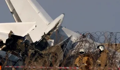 Así quedó el avión tras el accidente.