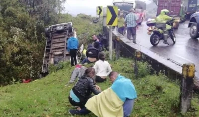 Fotografía del lugar del accidente en el Quindío.