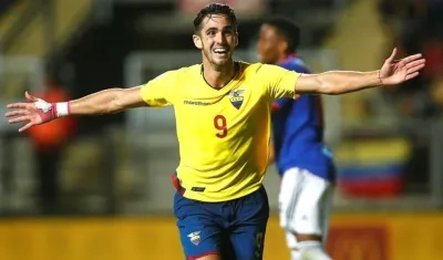 Leonardo Campana celebrando el gol ecuatoriano.