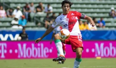 El chileno Matías Fernández, en Necaxa. 