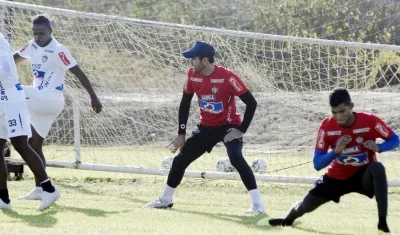 Sebastián Viera, arquero de Junior. 