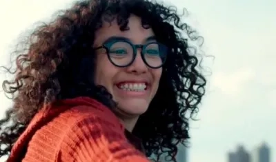 La joven actriz Elyfer Torres en "Betty en NY".