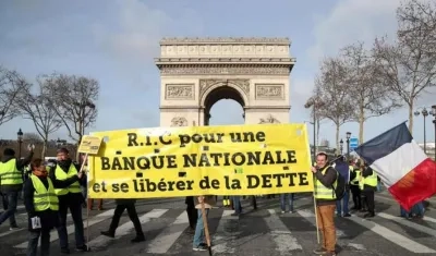Los chalecos amarillos se manifiestan otra vez, en el día 13 de la protesta.