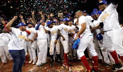 Celebración de los panameños al final del partido.