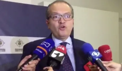 Fernando Carrillo, Procurador.