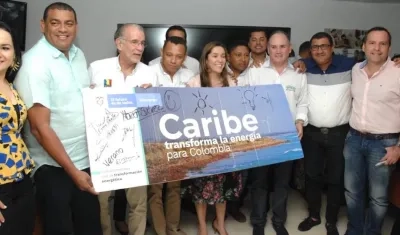 Los Gobernadores con la Ministra de Minas María Fernanda Suárez.