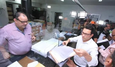 Carlos Caicedo, el día en que interpuso la acción popular.