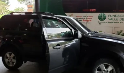 Así quedó la camioneta del funcionario. 