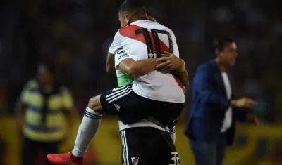Juan Fernando Quintero marcó un golazo ante Rosario Central.