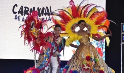 Los Reyes del Carnaval de los Niños César De la Hoz e Isabella Chacón.