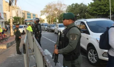 Hombres y mujeres de las diferentes especialidades de la Policía Nacional de Colombia se encuentran en total disposición para el evento noche de guacherna.