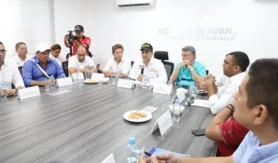 La cumbre de La Mojana reunida en Magangué.