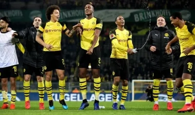 Los jugadores del Dortmund.