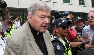 El cardenal australiano George Pell llega a la Corte este martes en Melbourne (Australia).