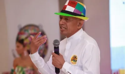 El exrey Momo 2014 Álvaro Bustillo, director del Festival de Comedias.