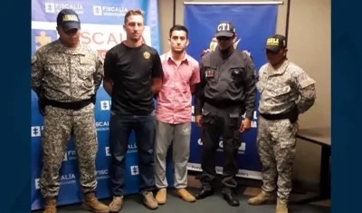 Los capturados por la Fiscalía y el Ejército.