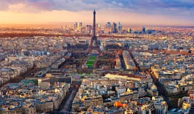 Ciudad de París, capital de Francia. 