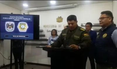 Autoridades explicaron en una comparecencia ante los medios en La Paz que los detenidos están acusados de prácticas como el denominado préstamo gota a gota. 