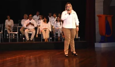 Maryluz Stevenson Del Vecchio.