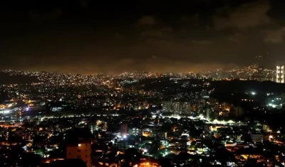 Panorámica de un sector de la ciudad este domingo, en Caracas.