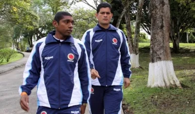 Imer Machado y Oscar Julián Ruiz, ex árbitros colombianos. 