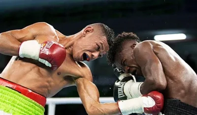 Pelea entre Hugo Berriío y Argel Berrío. 