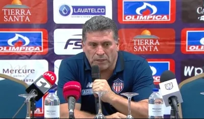 Luis Fernando  Suárez, DT del Junior, en rueda de prensa al final del partido.