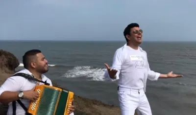 El acordeonero Ángel Barrios y el compositor Iván Ovalle.