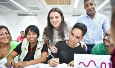 La Consejera para las Regiones, Karen Abudinen, en la Emprendetón en Barranquilla.