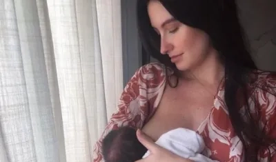 La exvirreina Universal Taliana Vargas y su hija Alicia.