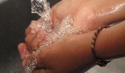 Todos podemos ser héroes del agua, dijo el Ministro de Vivienda.