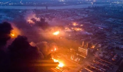 El departamento de bomberos de Jiangsu ha movilizado a 86 camiones de bomberos para participar en las operaciones de rescate. 