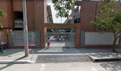 El megacolegio Simón Bolívar, en el barrio Las Flores