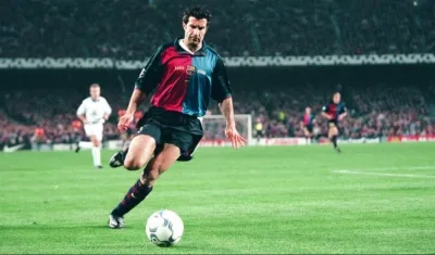 Figo en su etapa en el Barcelona FC. 