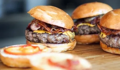 La hamburguesa gana cada vez más adeptos en todo el mundo.