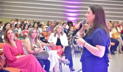 La Consejera para las regiones, Karen Abudinen en el foro 'Mujeres de impacto'.