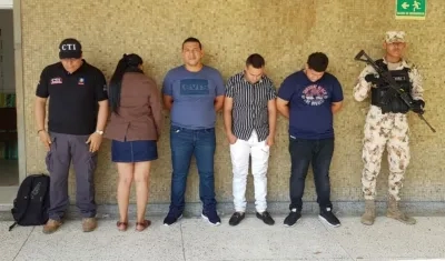 Cuatro de los capturados que presuntamente pertenecen a la banda.